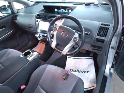 2013 Toyota Prius - Thumbnail