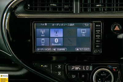 2017 Toyota Aqua - Thumbnail