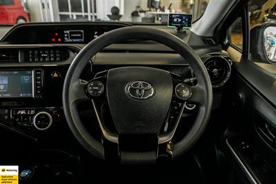 2017 Toyota Aqua - Thumbnail