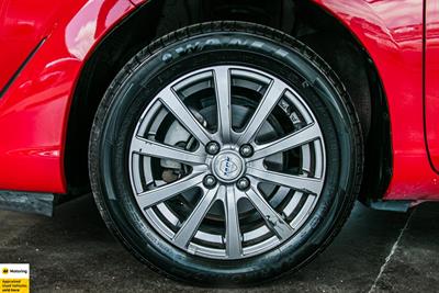 2017 Toyota Aqua - Thumbnail