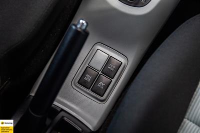 2013 Toyota Aqua - Thumbnail