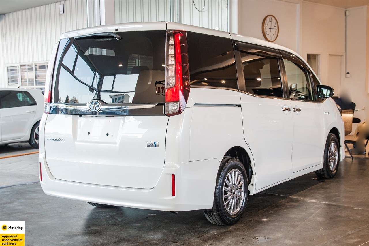 2016 Toyota Esquire
