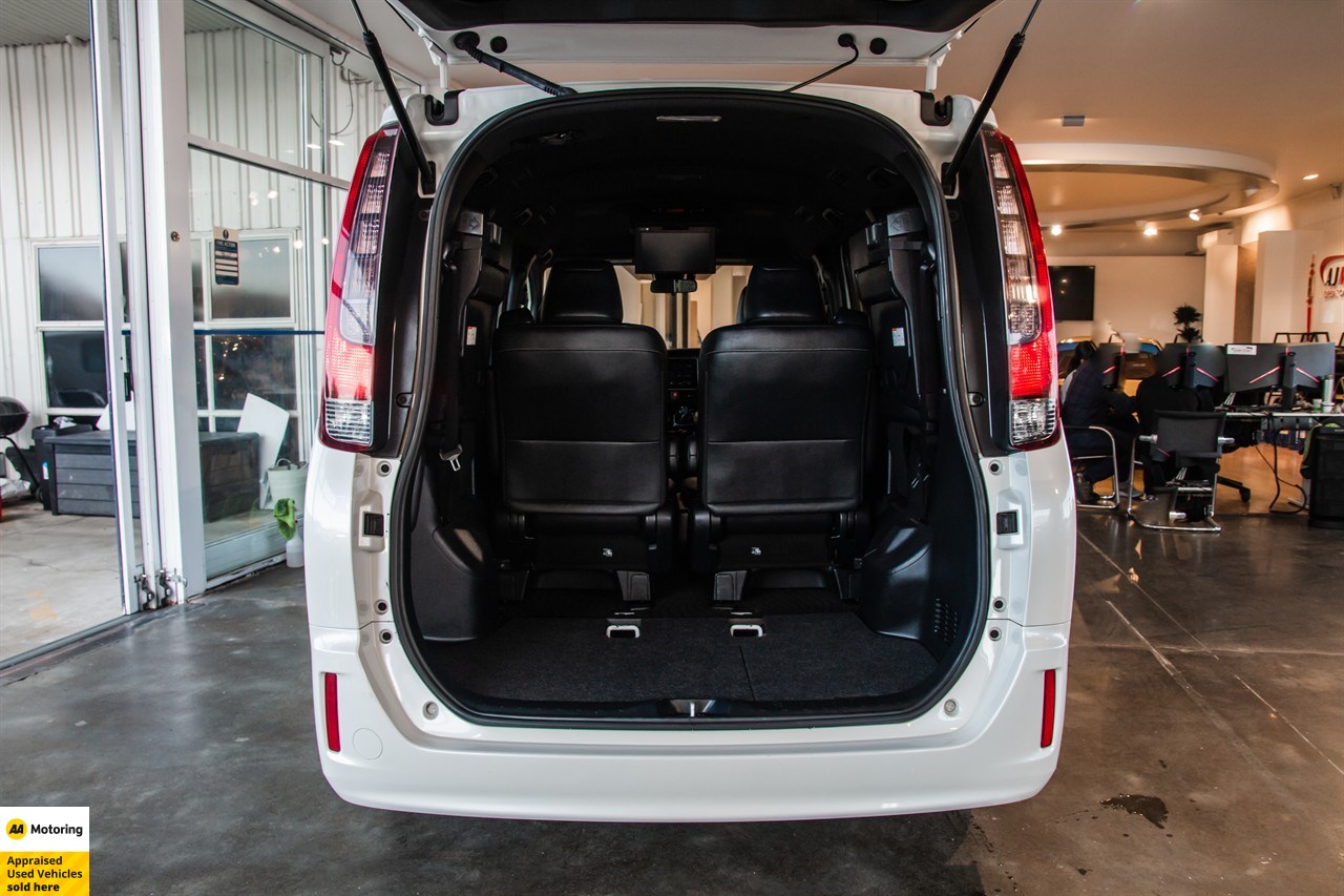 2016 Toyota Esquire