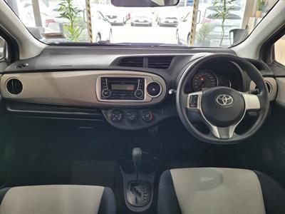 2013 Toyota Yaris - Thumbnail