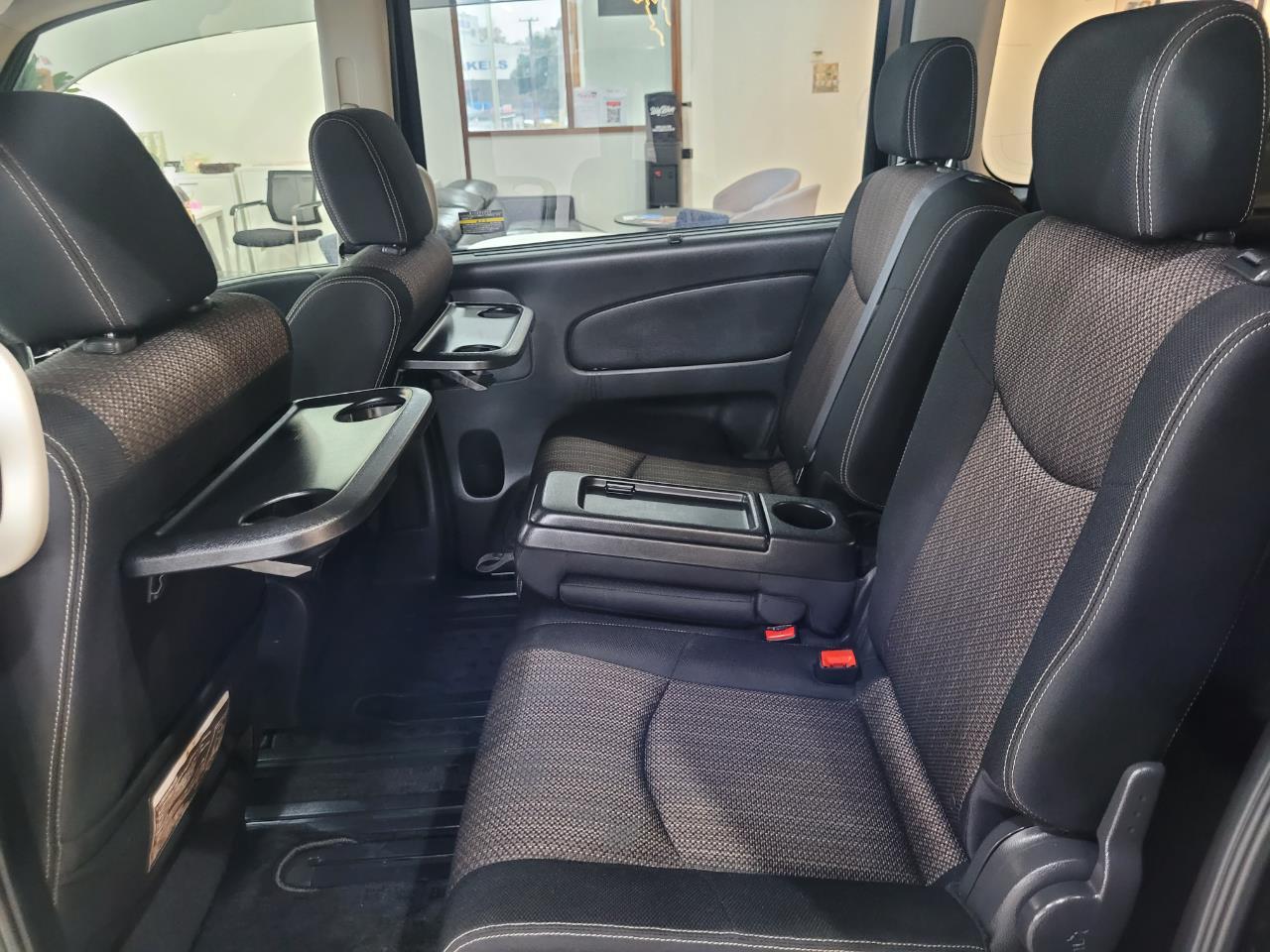 2016 Nissan Serena