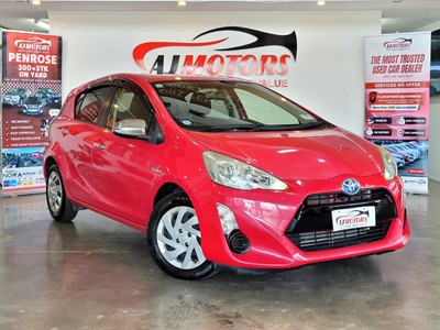 2015 Toyota Aqua - Thumbnail