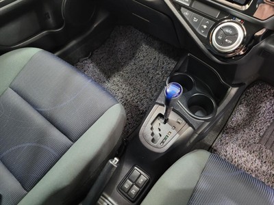 2015 Toyota Aqua - Thumbnail