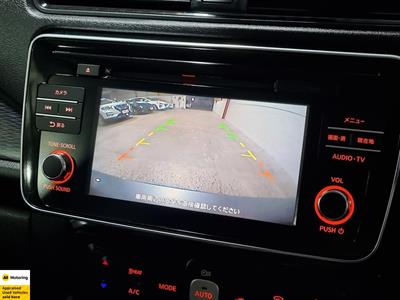 2018 Nissan Leaf - Thumbnail