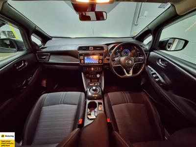 2018 Nissan Leaf - Thumbnail