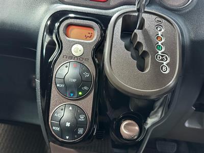 2013 Toyota Spade - Thumbnail