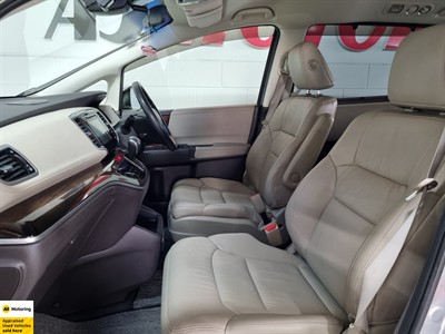 2015 Honda Odyssey - Thumbnail