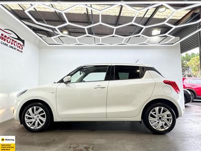 2022 Suzuki Swift - Thumbnail