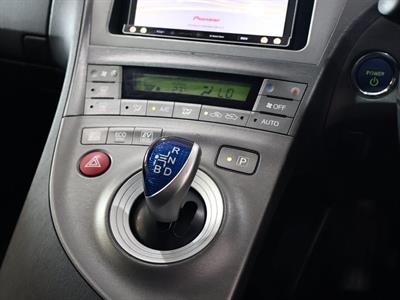 2013 Toyota Prius - Thumbnail