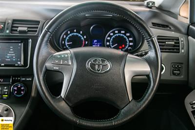 2010 Toyota MARKX - Thumbnail