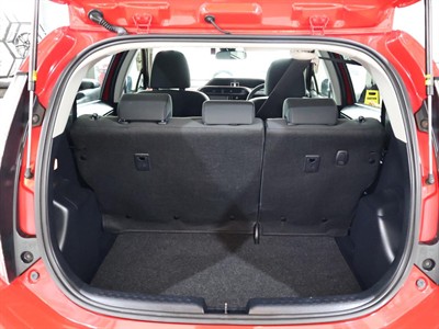 2017 Toyota Aqua - Thumbnail