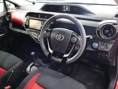 2017 Toyota Aqua - Thumbnail