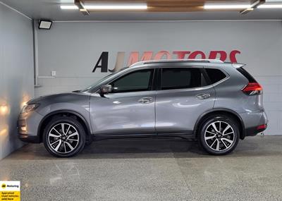 2020 Nissan X-Trail - Thumbnail