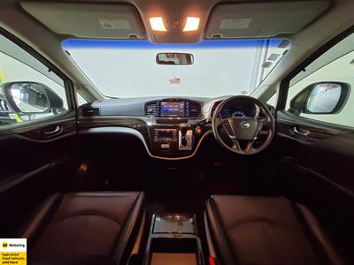 2016 Nissan Elgrand - Thumbnail