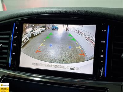 2016 Nissan Elgrand - Thumbnail