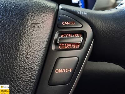 2016 Nissan Elgrand - Thumbnail