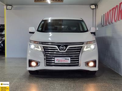 2016 Nissan Elgrand - Thumbnail