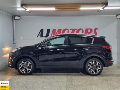 2021 Kia Sportage - Thumbnail