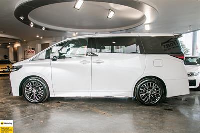 2024 Toyota Vellfire - Thumbnail