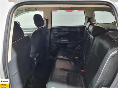 2013 Mitsubishi Outlander - Thumbnail