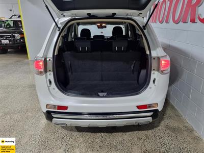 2013 Mitsubishi Outlander - Thumbnail
