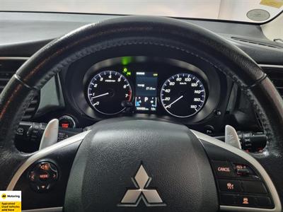 2013 Mitsubishi Outlander - Thumbnail