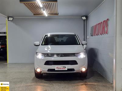 2013 Mitsubishi Outlander - Thumbnail