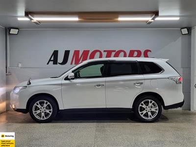 2013 Mitsubishi Outlander - Thumbnail