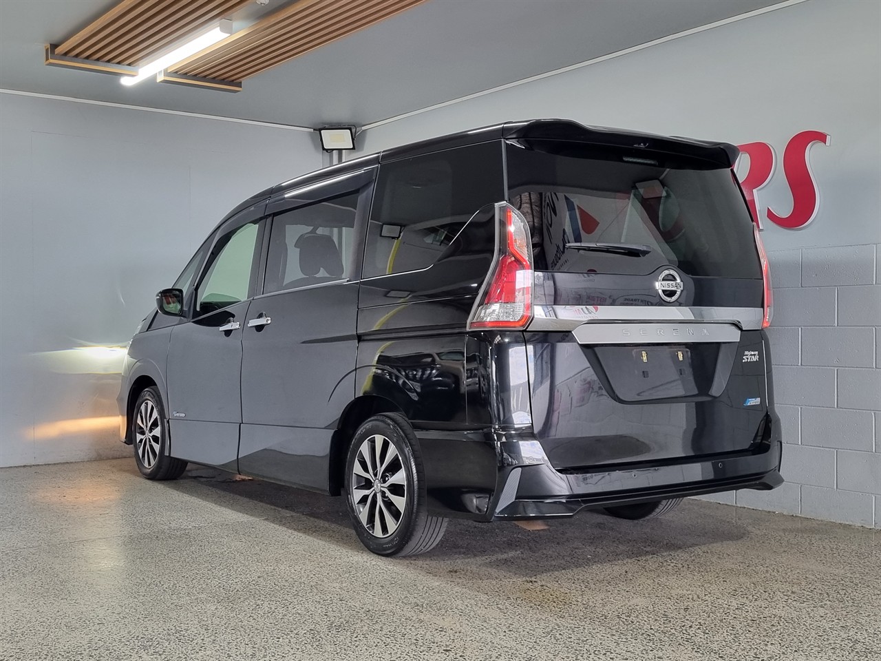 2016 Nissan Serena