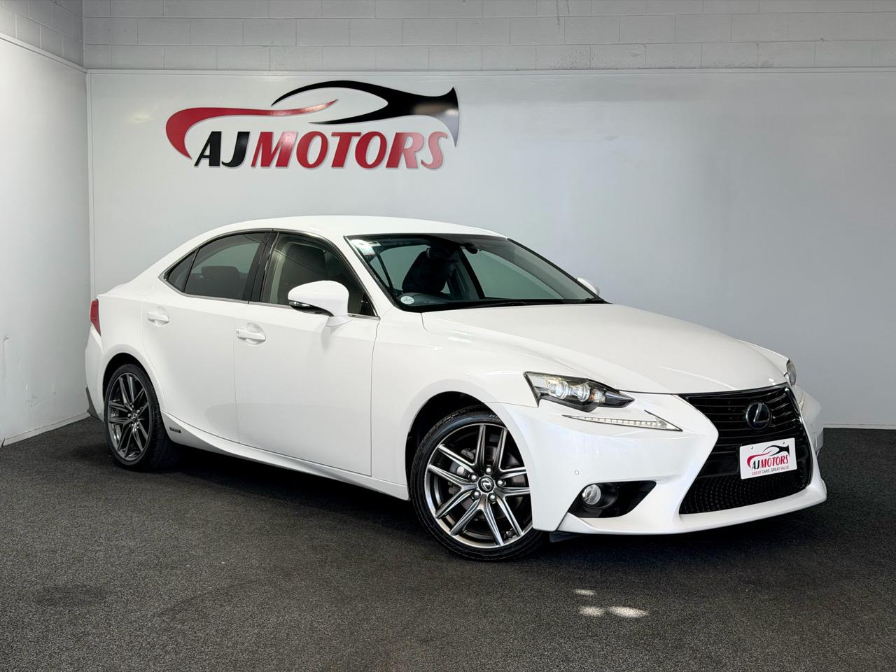 2014 Lexus IS 300h