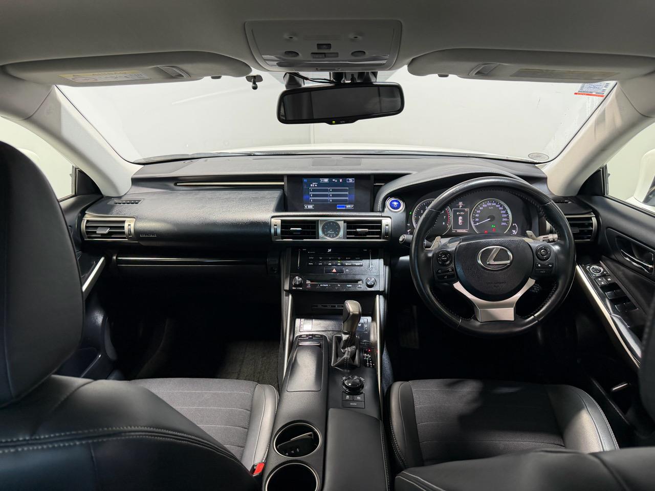 2014 Lexus IS 300h