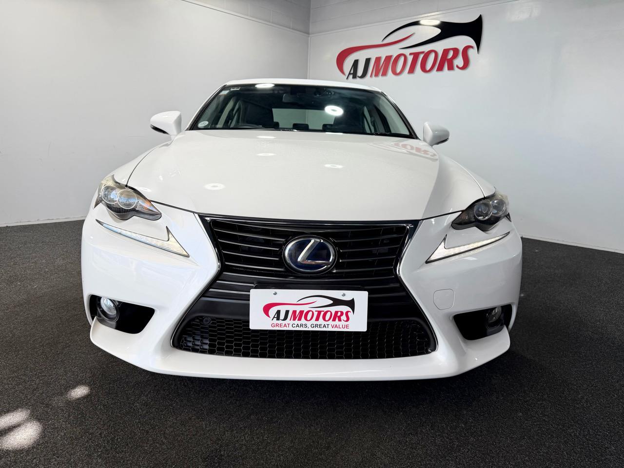 2014 Lexus IS 300h
