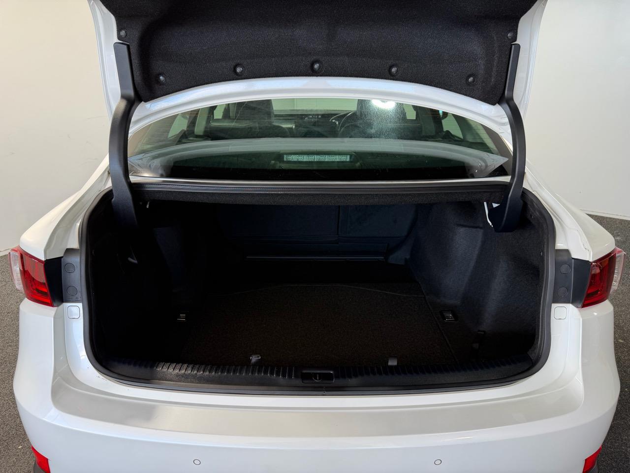 2014 Lexus IS 300h