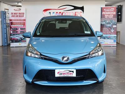2016 Toyota Vitz - Thumbnail