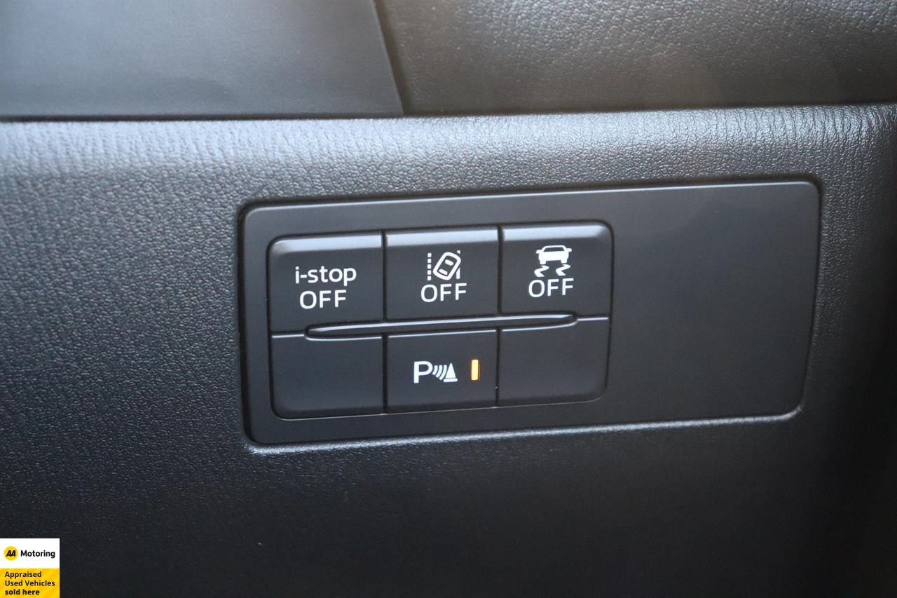 2016 Mazda Axela