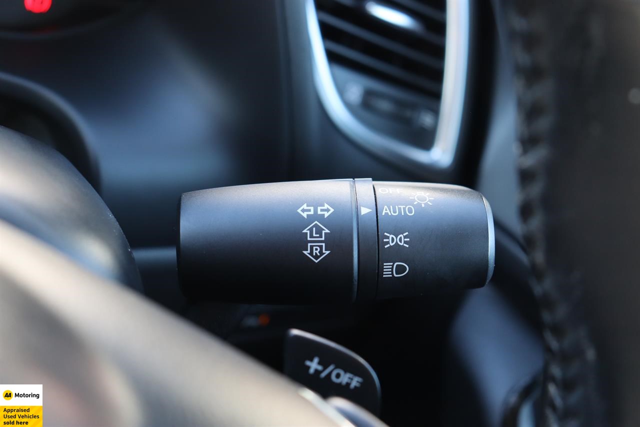 2016 Mazda Axela