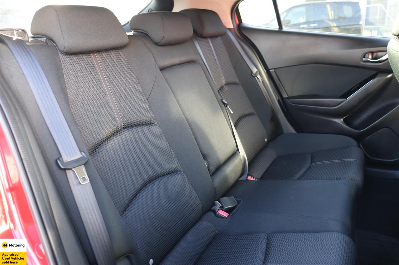 2016 Mazda Axela