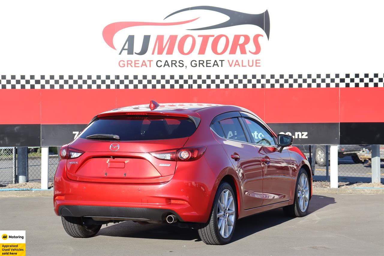 2016 Mazda Axela