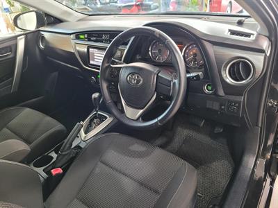 2013 Toyota Auris - Thumbnail
