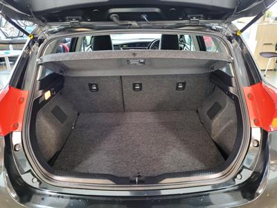 2013 Toyota Auris - Thumbnail