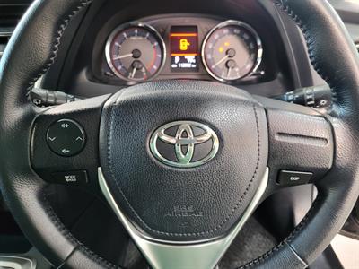 2013 Toyota Auris - Thumbnail