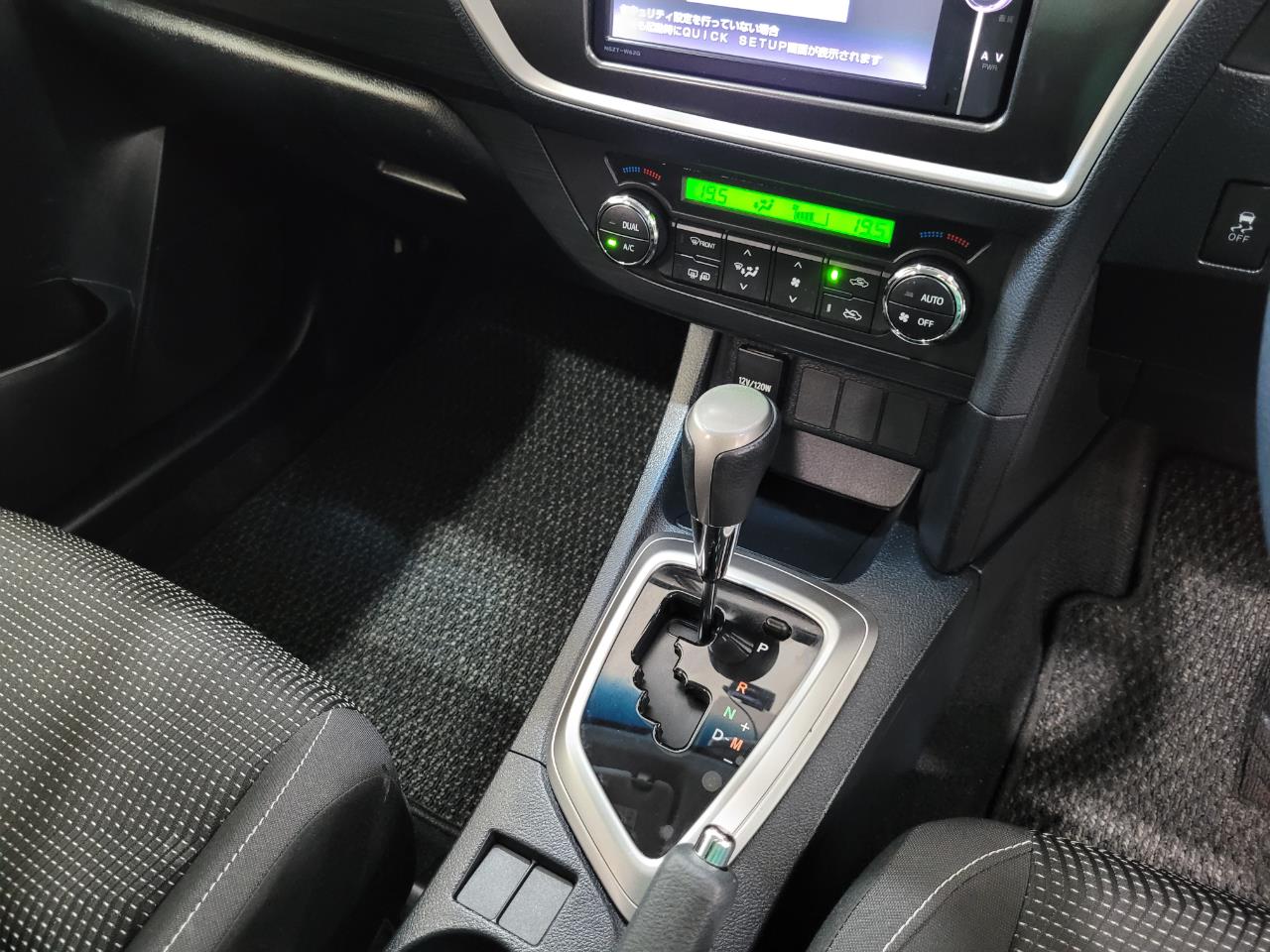 2013 Toyota Auris
