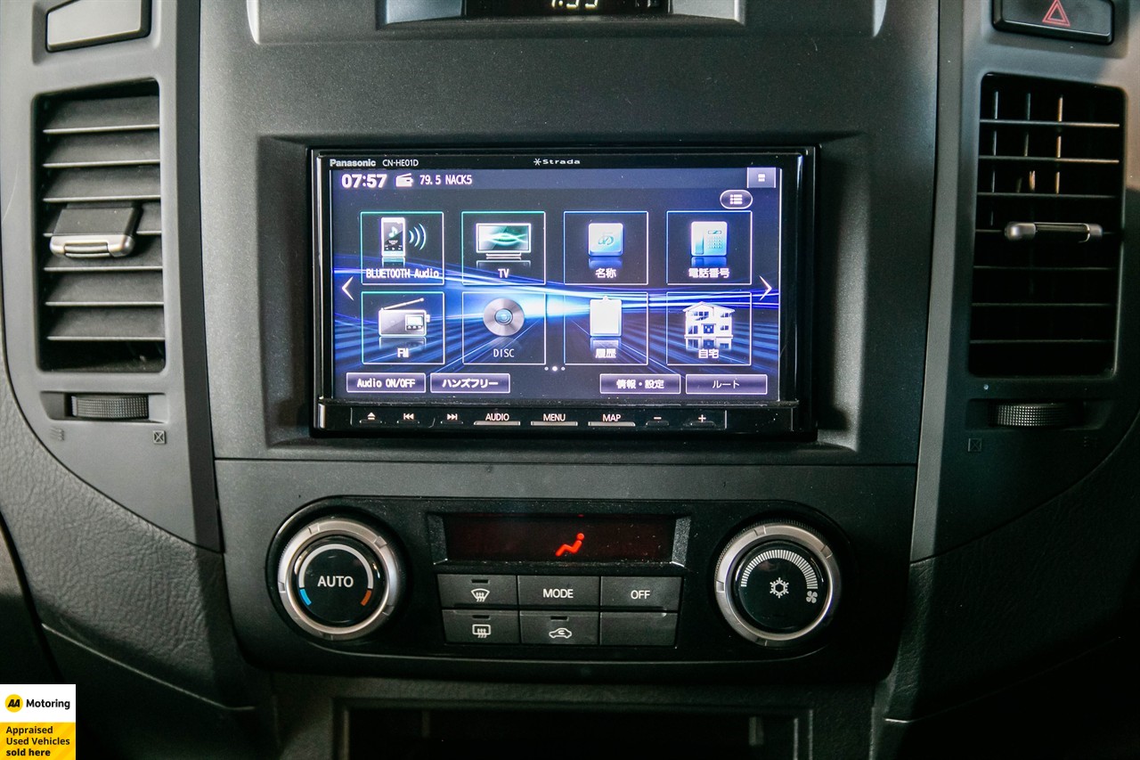 2013 Mitsubishi Pajero