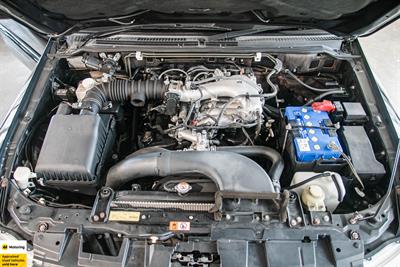 2013 Mitsubishi Pajero - Thumbnail