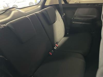 2020 Mitsubishi Outlander - Thumbnail
