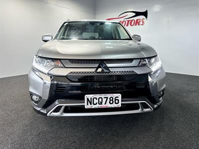 2020 Mitsubishi Outlander - Thumbnail